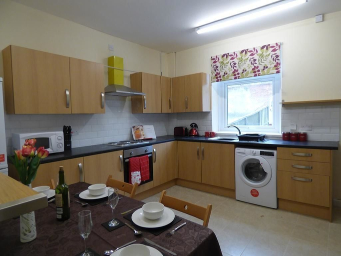 Others 4, West Lea House, Derbyshire