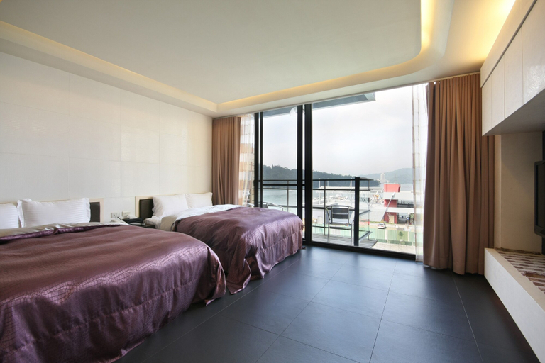 Bedroom 1, Lake In Mountain B&B, Nantou