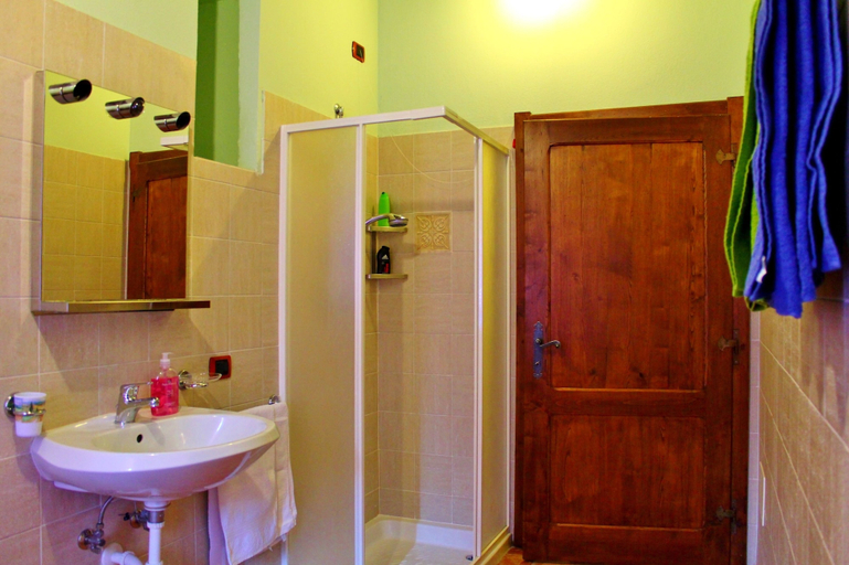 Bathroom, Agriturismo Podere Casano, Siena