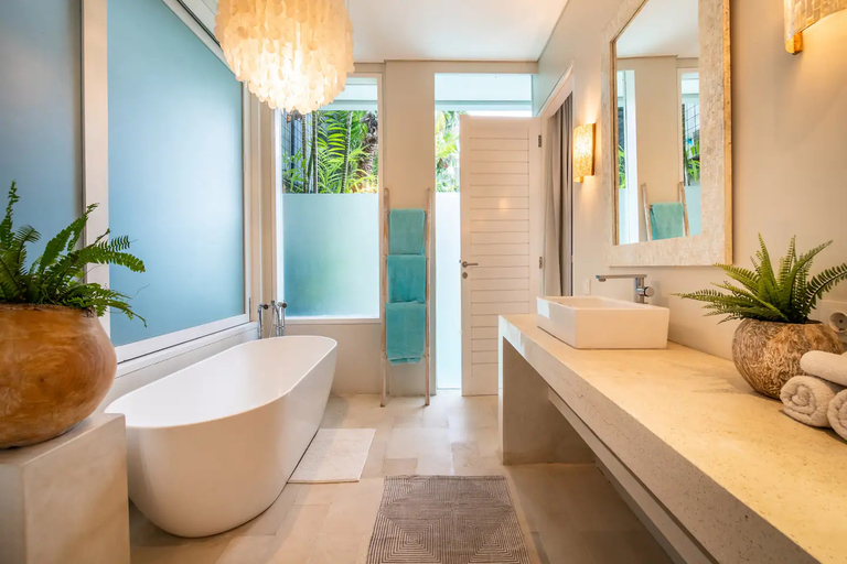 Bathroom 5, Villa Sunsara 4: Enchanting 4BR Villa in a Great Location, Badung