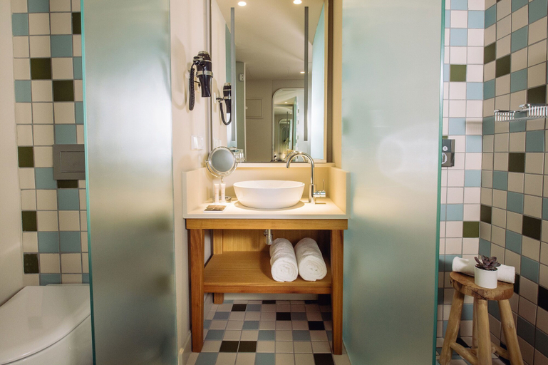 Bathroom 5, Inturotel Cala Esmeralda Beach Hotel & Spa - Adults Only, Baleares