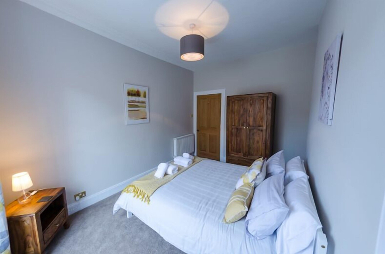 Bedroom 2, JOIVY Luxury New Town Apartment, Edinburgh