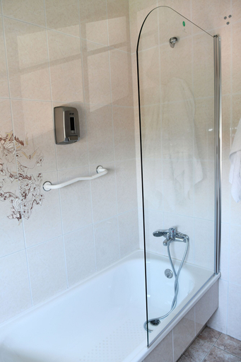 Bathroom 5, Hotel Maruxa, Pontevedra