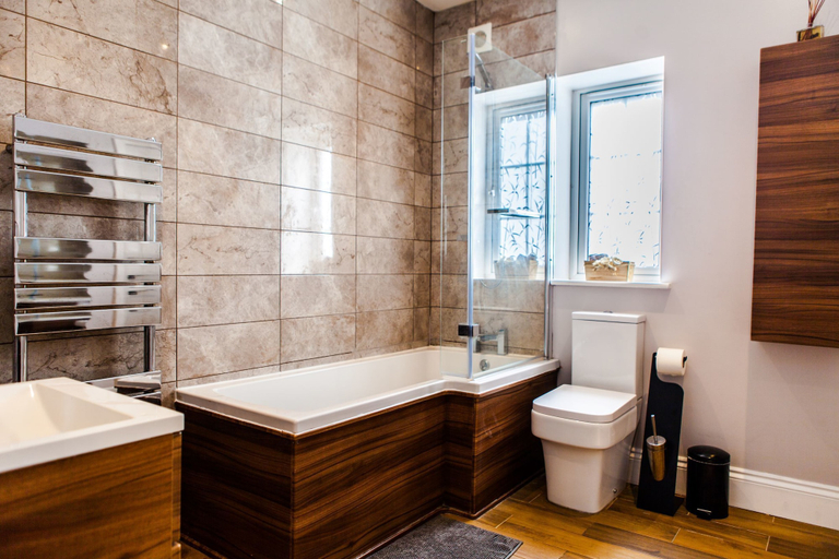 Bathroom 3, Cyrus House, Kent