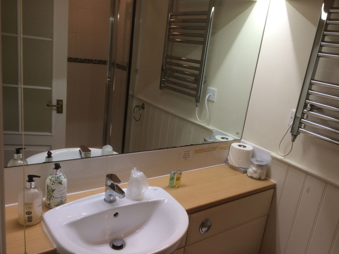 Bathroom 3, The Manor Hotel, Dorset