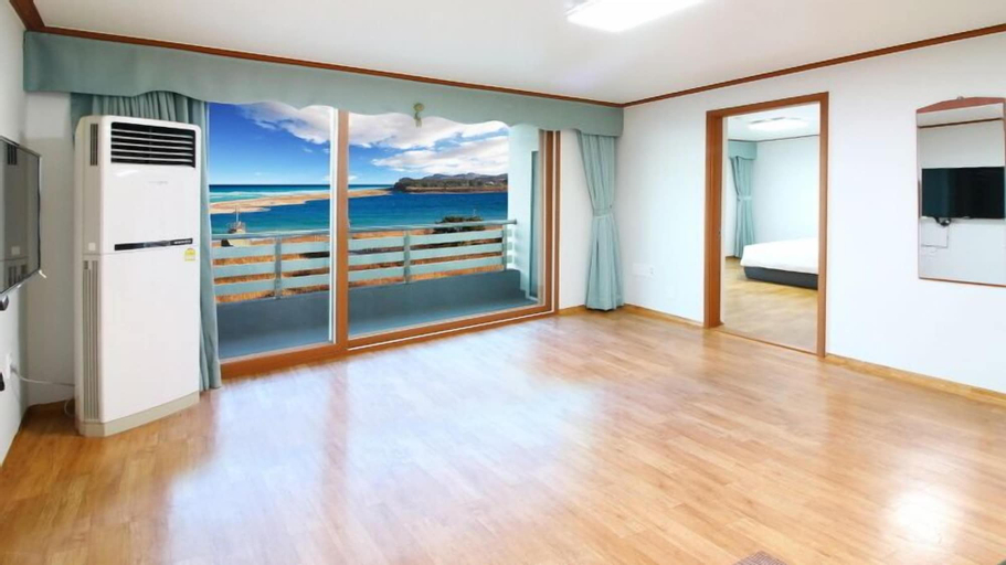 Yangyang Beach Condo, Yangyang