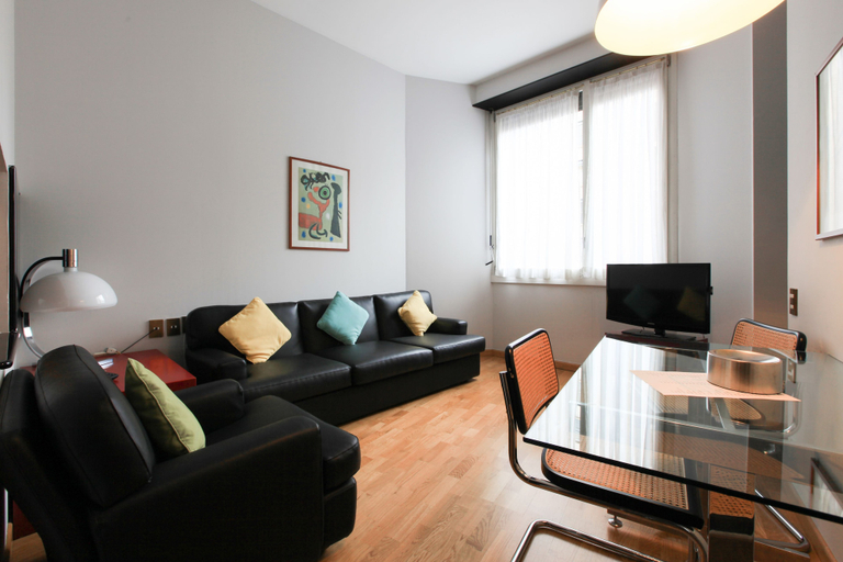 Others 5, VIP's Residence, Milano