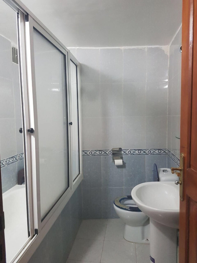 Bathroom, Apartment 3 Rooms city center Marmoucha, Fès