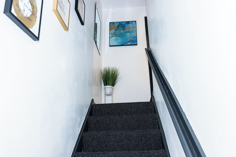 Others 3, Cosy 2bedroom House-perfect for Long & Short Stay, Wolverhampton