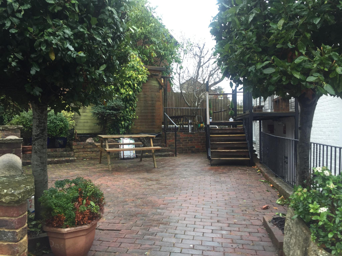 Others 3, Findon Rest, West Sussex