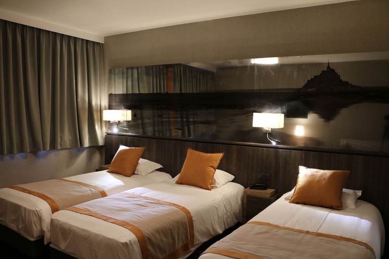 Bedroom 3, Hôtel de la Digue, Manche