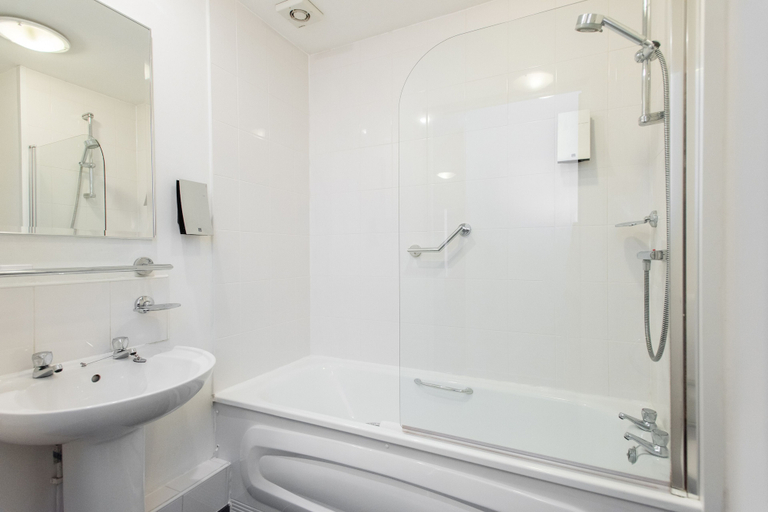 Bathroom 4, PREMIER SUITES Birmingham, Birmingham
