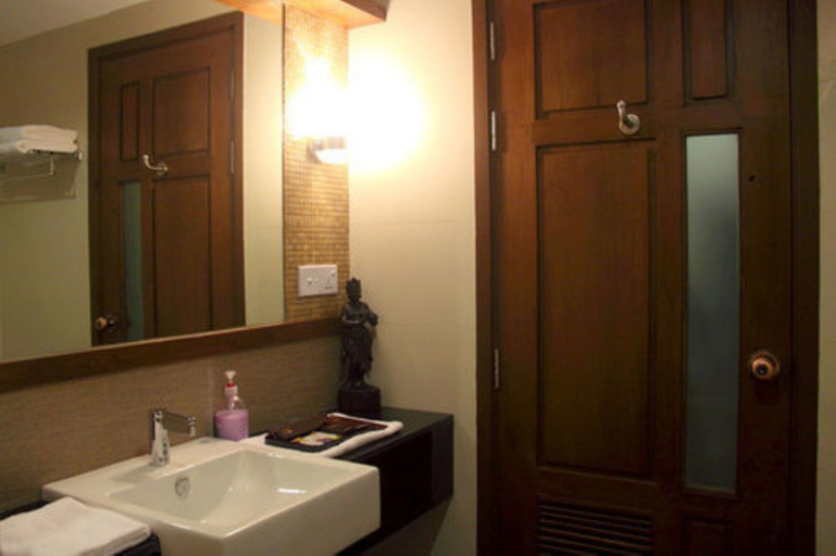 Bathroom 4, Galaxy Hotel, Yangon