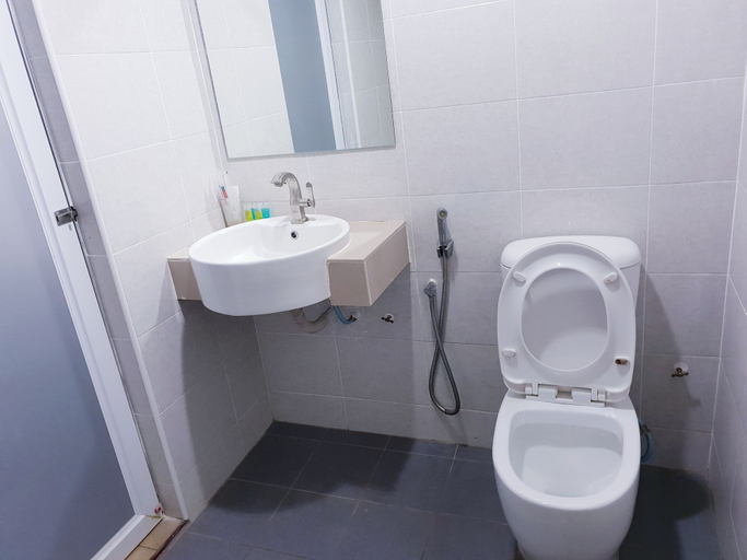 Bathroom 5, Champcity Hotel, Kuantan