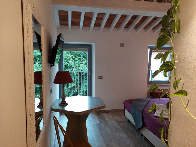 Bedroom 4, Casa Santa Marta, Verona
