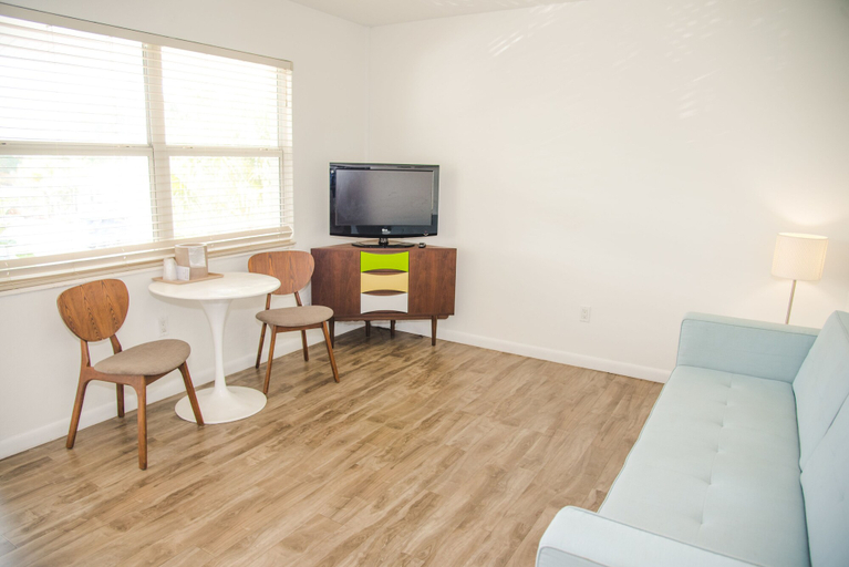 Others 5, Regency Inn & Suites, Sarasota