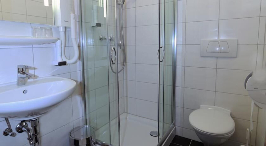 Bathroom 4, Hotel Vötterl, Salzburg Umgebung