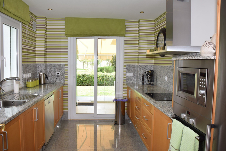 Others 5, Semi Detached Townhouse Near The Beach, Málaga