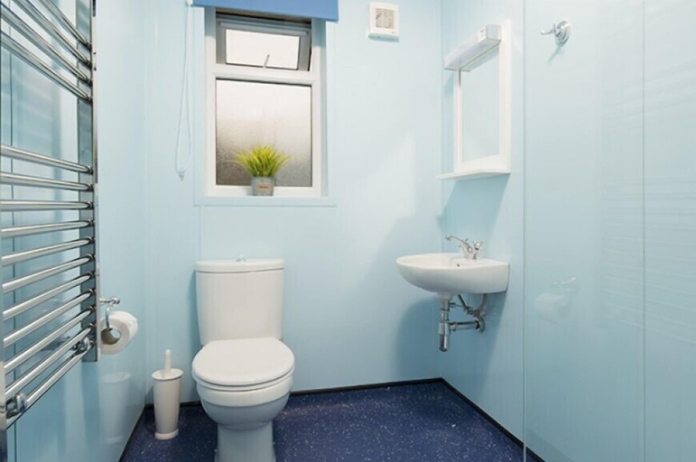 Bathroom 5, Sandy Glade Holiday Park, Somerset