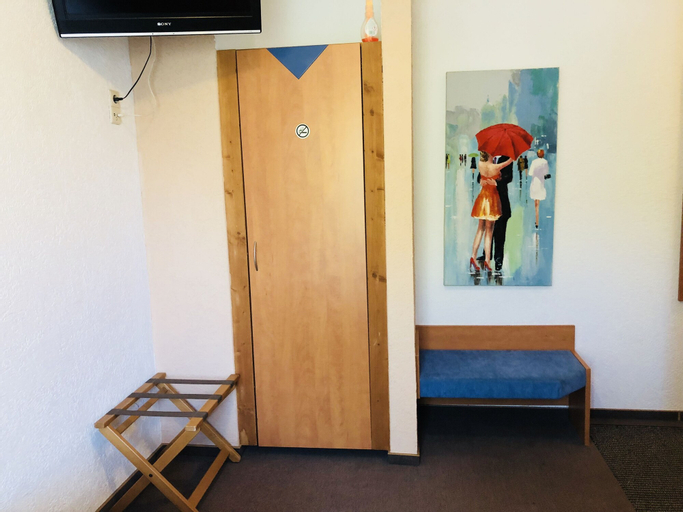 Bedroom 4, Hotel & Restaurant Europa, Groß-Gerau