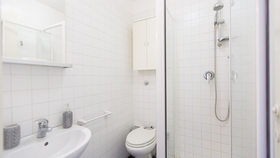 Bathroom 4, Rental in Rome Pompeo Magno, Roma