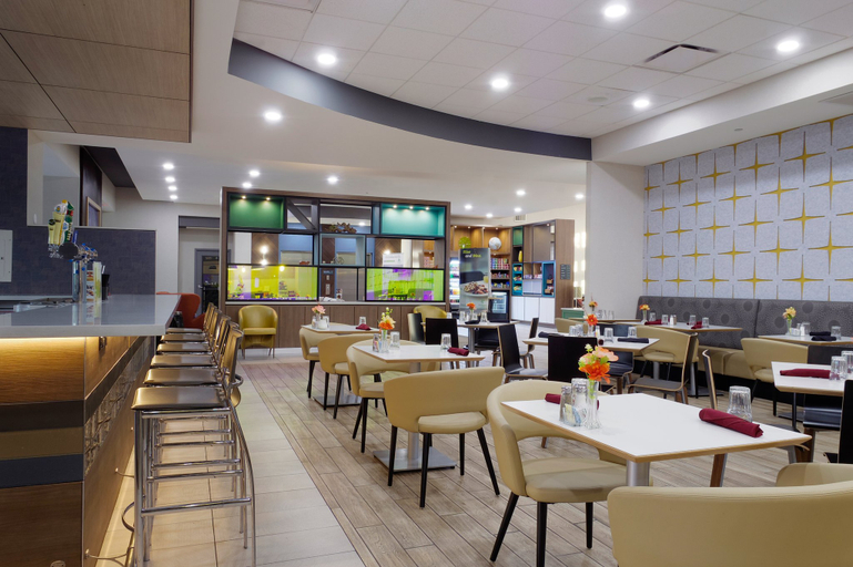 Food & Drinks 5, Holiday Inn & Suites PHOENIX AIRPORT by IHG, Maricopa