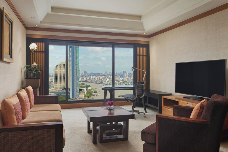 Bedroom 4, Royal Orchid Sheraton Hotel & Towers, Khlong San
