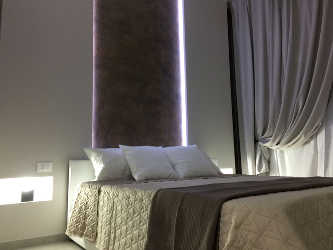 Bedroom 2, Turin Central Rooms, Torino