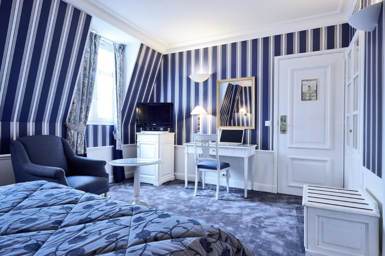 Bedroom 3, Golden Tulip Washington Opéra, Paris