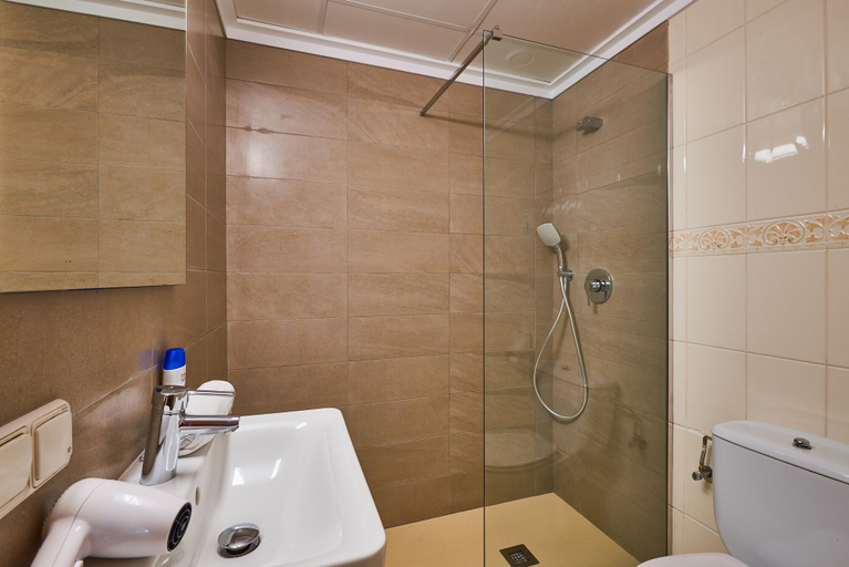 Bathroom 5, Hotel Moré, Baleares