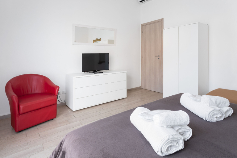 Bedroom 4, Bologna Suite, Bologna