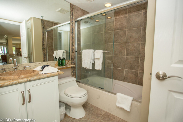 Bathroom 3, Destin Towers by Holiday Isle, Okaloosa