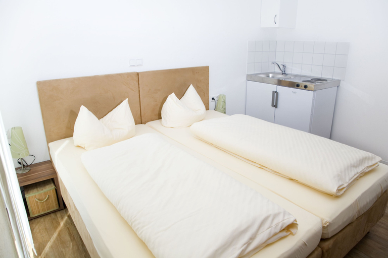 Bedroom 4, Gästehaus zum Lamm Garni, Alb-Donau-Kreis