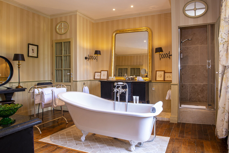 Bathroom 5, Château de Courban & Spa Nuxe, Côte-d'Or