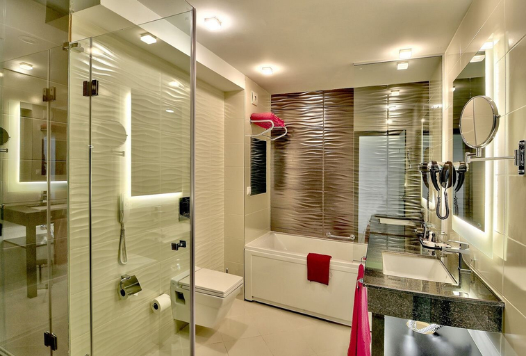 Bathroom 5, Grifid Hotel Metropol - Premium All Inclusive, Varna