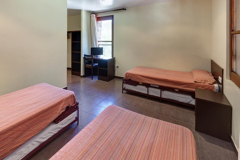 Bedroom 3, Alberg Les Estades, Lleida