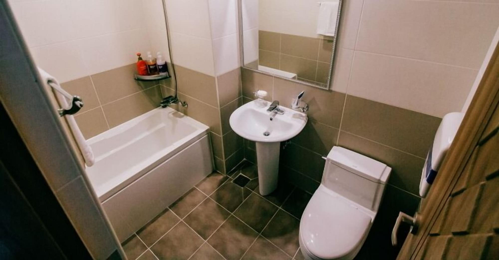 Bathroom 3, Chilsimni Hotel, Seogwipo