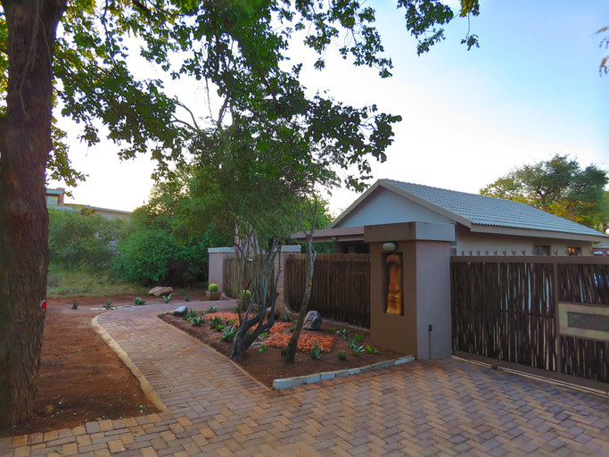 Exterior & Views 2, Wild Dog Guest Lodge, Mopani