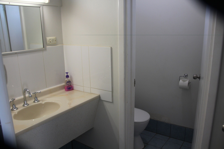 Bathroom 3, Coolgardie GoldRush Motels, Coolgardie