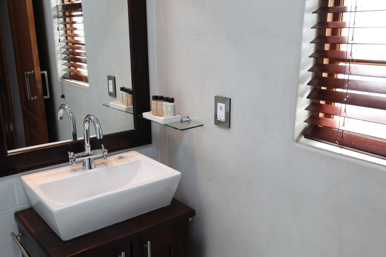 Bathroom 5, Village Ridge Boutique Stays, City of Tshwane