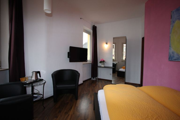 Bedroom 4, Stadthotel Kleiner Berg, Bodenseekreis