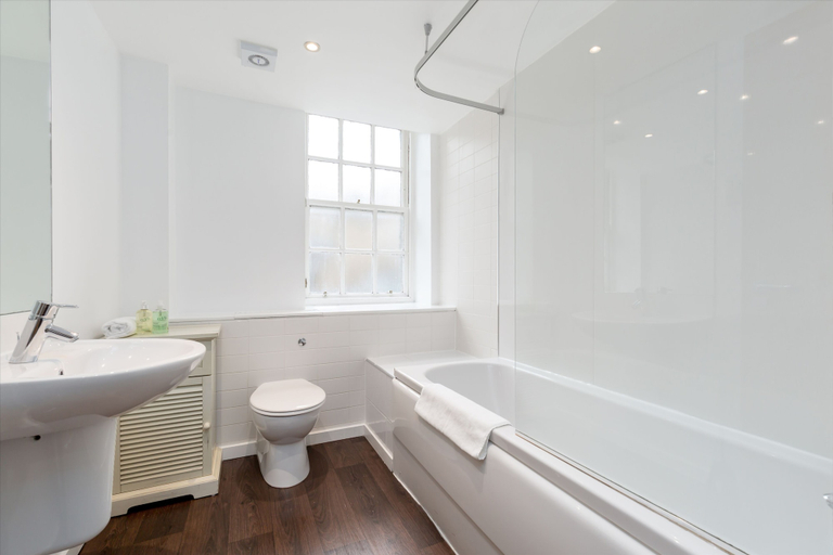 Bathroom 4, Silver Lining - Grassmarket Apartments, Edinburgh