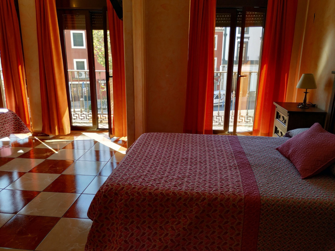 Bedroom 3, Hotel Julio, Cáceres