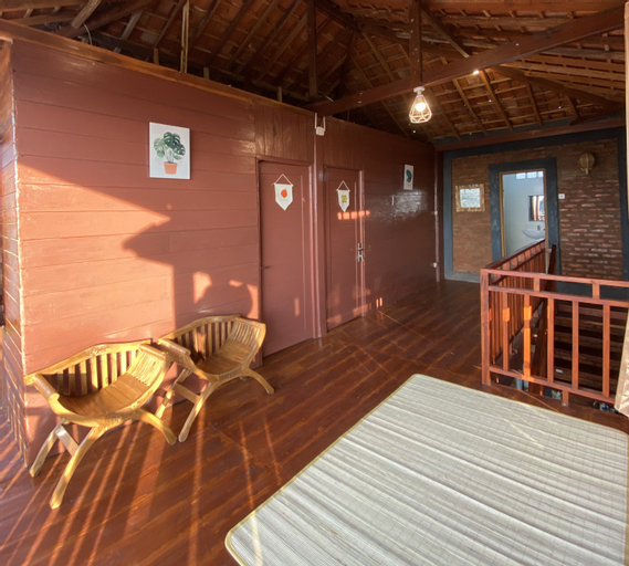 Others 4, Wood Hill By Nginapsini, Bogor