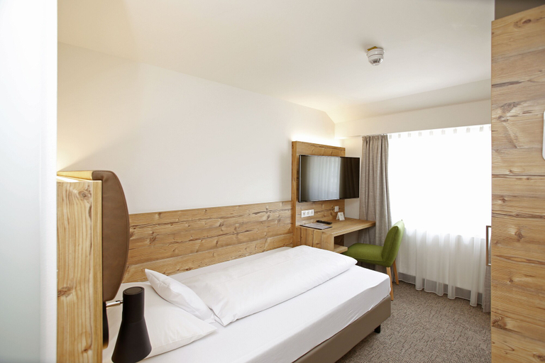 Bedroom 3, ApartHotel Rose Ellwangen, Ostalbkreis