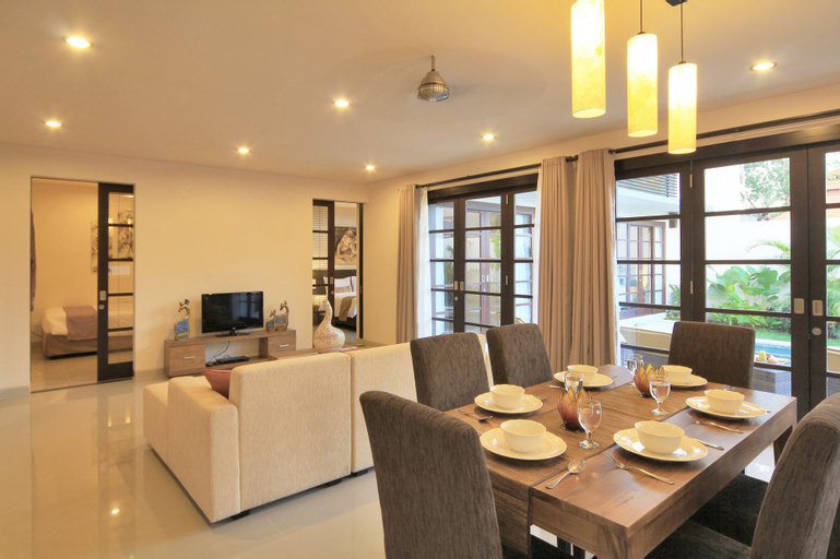 Dining Room 4