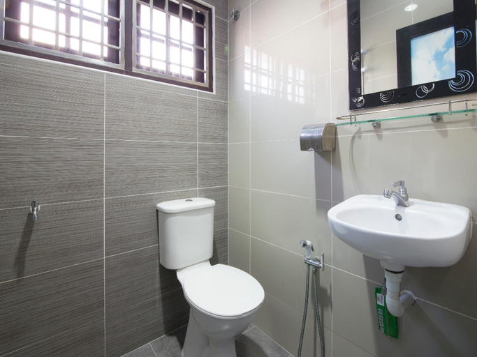 Bathroom 4, Anggerik Garden Hotel- AG Hotel, Manjung