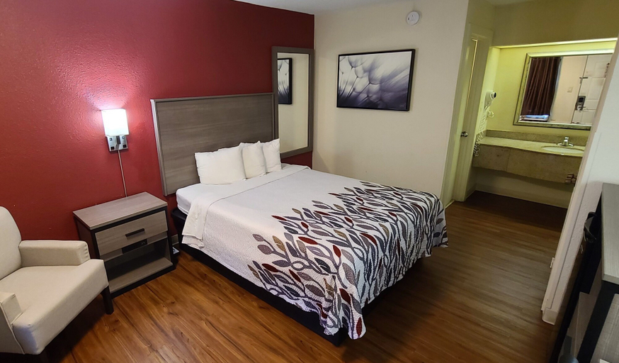 Bedroom 2, Red Roof Inn & Suites Cornelius – Lake Norman, Mecklenburg