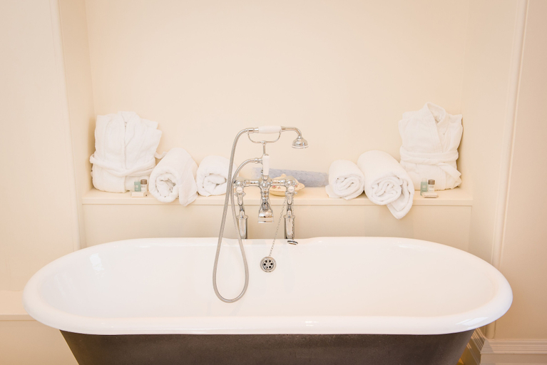 Bathroom 3, Springkell, Dumfries and Galloway