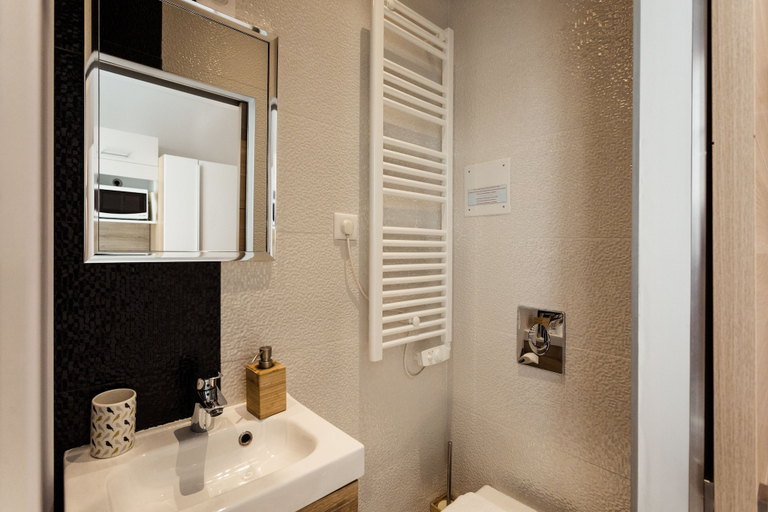 Bathroom 5, Nice Home - Studios Lido, Alpes-Maritimes